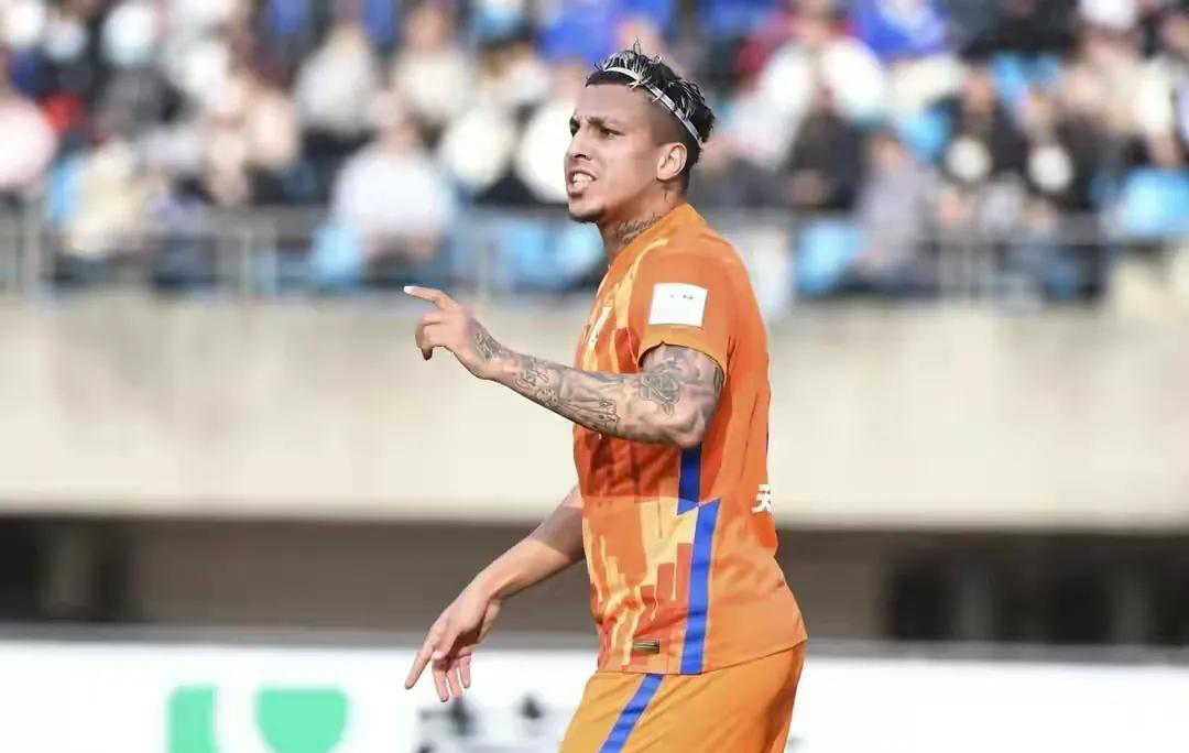 足总杯转会风云：北京国安盯上锋线强援，文班亚马或成交易筹码(开局地摊卖大力最新章节)