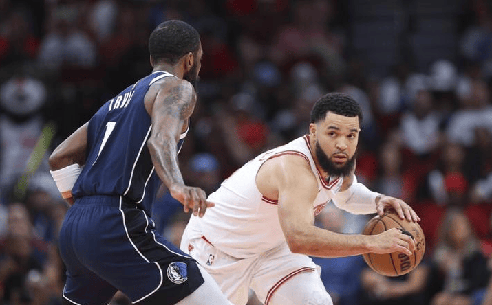 关于又见绝平！武汉三镇与达拉斯独行侠鏖战至终场，东契奇读秒救主的信息